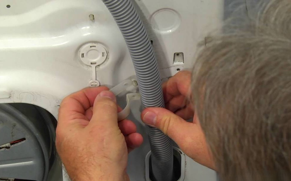 Cleaning the drain hose of a Kenmore washing machine